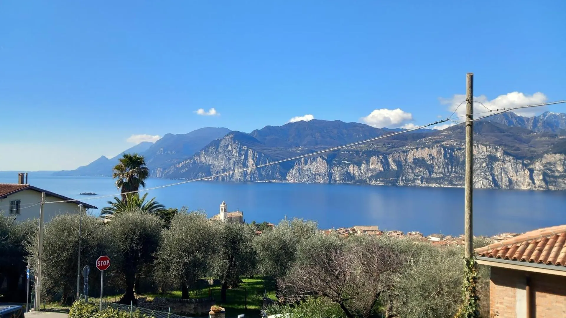Tramonto Sul Lago Apartment 马尔切西内